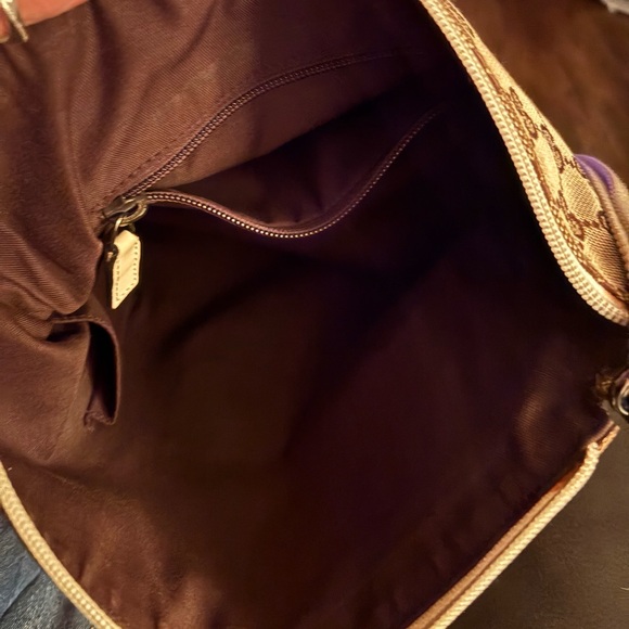 Gucci Tan and Brown Monogram Bag - Picture 3 of 3